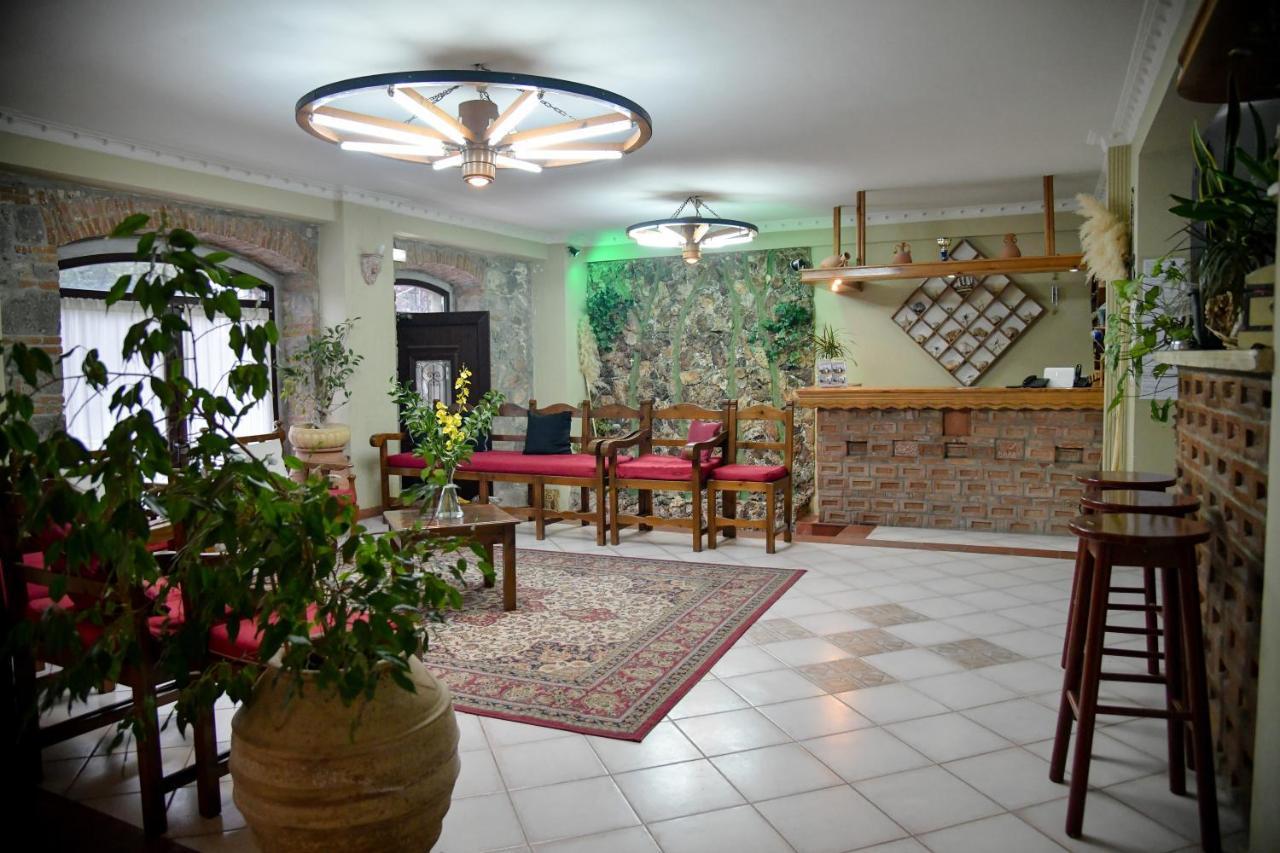 Hotel Blue Star 2 à Pyrgi Thermis Extérieur photo