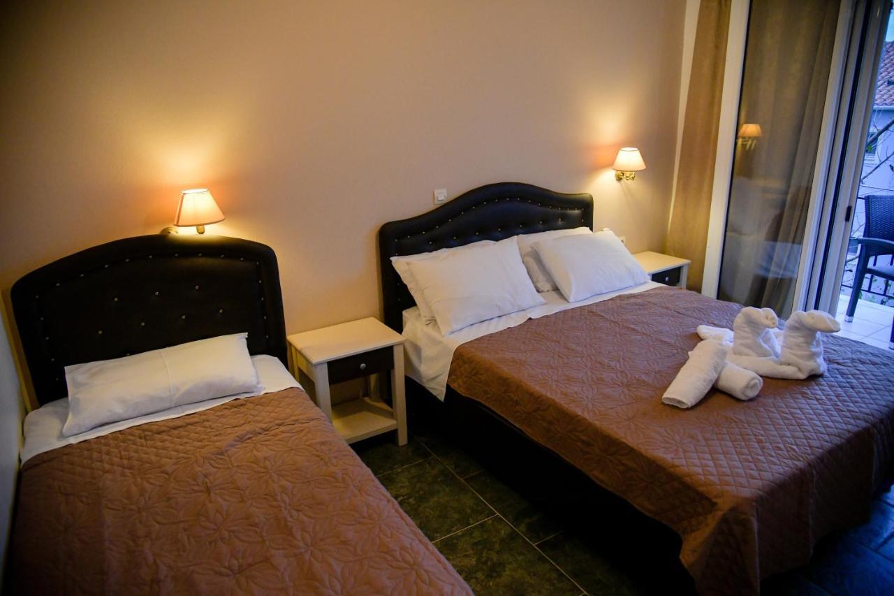 Hotel Blue Star 2 à Pyrgi Thermis Extérieur photo