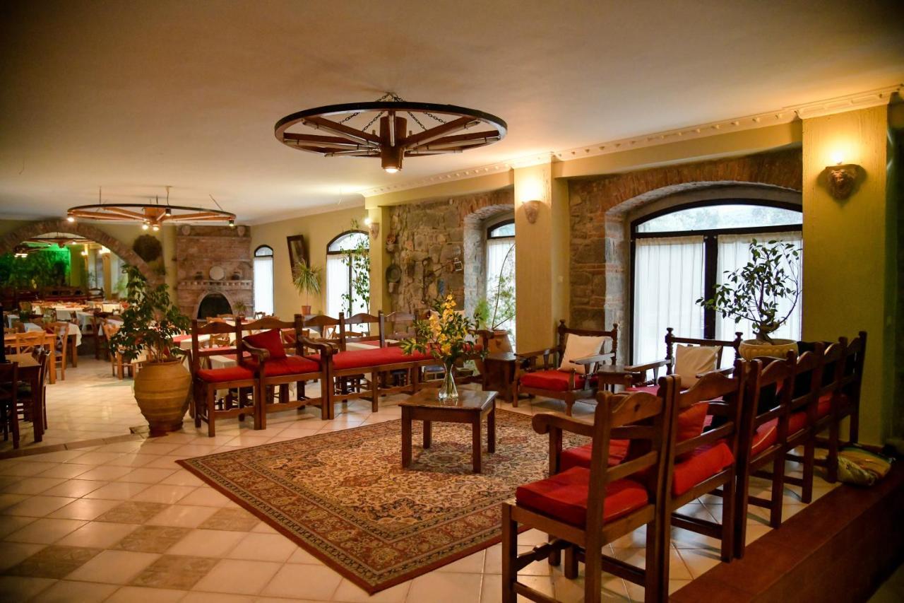 Hotel Blue Star 2 à Pyrgi Thermis Extérieur photo