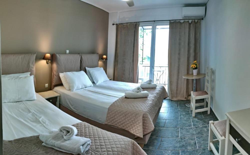 Hotel Blue Star 2 à Pyrgi Thermis Extérieur photo