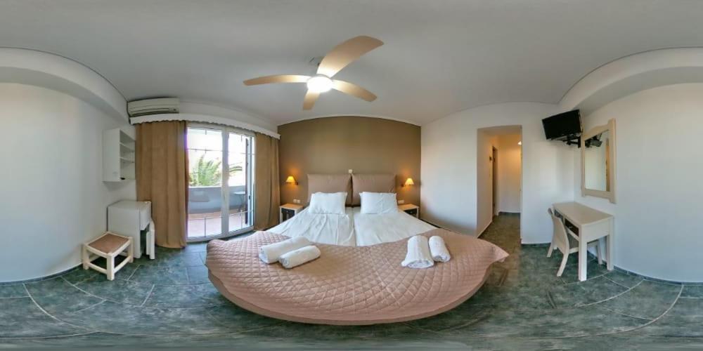 Hotel Blue Star 2 à Pyrgi Thermis Extérieur photo